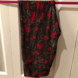 OS LuLaRoe Leggings Tomato Vines with Purple